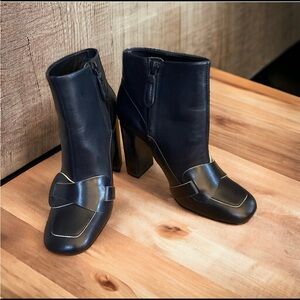 Price drop! Tory Burch navy ankle boot.  Ladies size 5 .5. Like new!